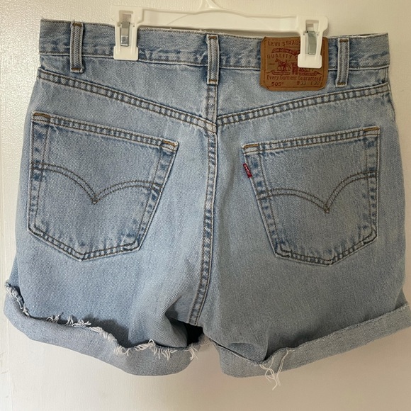 Levi 505 denim shorts waist 33 - Picture 1 of 3